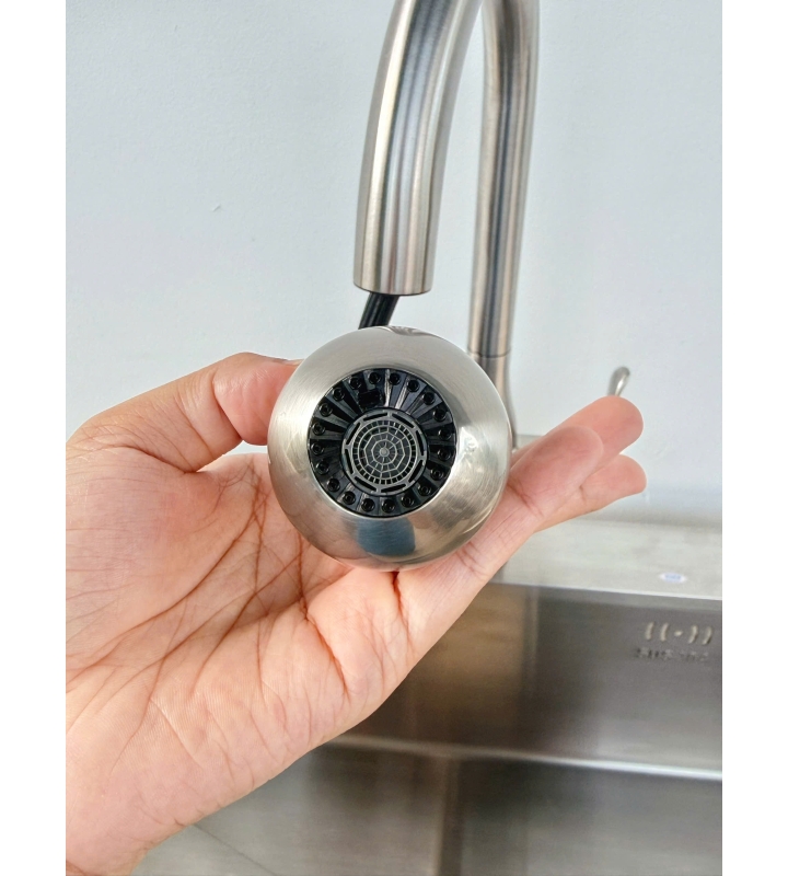 Cận cảnh miệng phun nước vòi chén inox 304 B-GEM BG-T07Riva